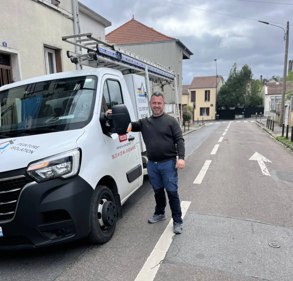 M. Jean-Jacques ROBERT, artisan couvreur dans le Val-de-Marne, prêt à intervenir